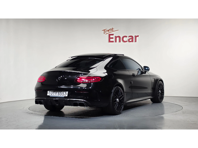 Mercedes-Benz C 63 AMG * Ceramic* 360* Pano* Ambient* - автомобили, коли, обяви за нови и употребявани 4