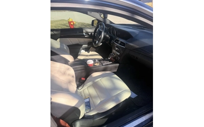 Mercedes-Benz C 63 AMG FACE * LSD * P31 * ПАНОРАМА * CARFAX * - автомобили, коли, обяви за нови и употребявани 7