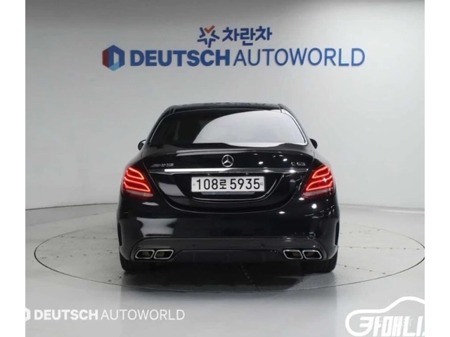 Mercedes-Benz C 63 AMG КОЖА* ПОДГРЕВ* 360* HEAD UP* LINE ASS* PANO* AMBIE - автомобили, коли, обяви за нови и употребявани 3