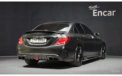 mercedes-benz-c-63-amg - 1