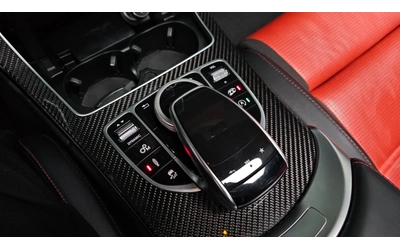 Mercedes-Benz C 63 AMG 4.0 V8 Biturbo - автомобили, коли, обяви за нови и употребявани 13