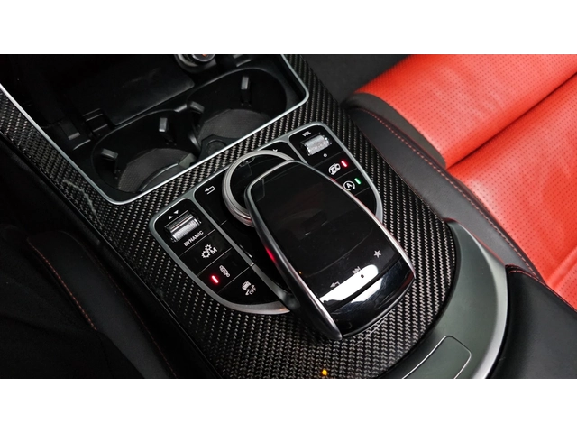 Mercedes-Benz C 63 AMG 4.0 V8 Biturbo - автомобили, коли, обяви за нови и употребявани 13