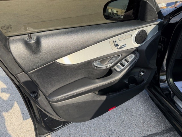 Mercedes-Benz C-CLASS 2.0L 4cyl AWD - автомобили, коли, обяви за нови и употребявани 7