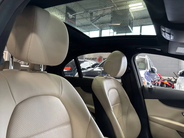 Mercedes-Benz C-Class C300|4MATIC|AMGPKG|NAV|WOOD|CREAMLEATHER|SUNROOF|+ All Wheel Drive - автомобили, коли, обяви за нови и употребявани 12
