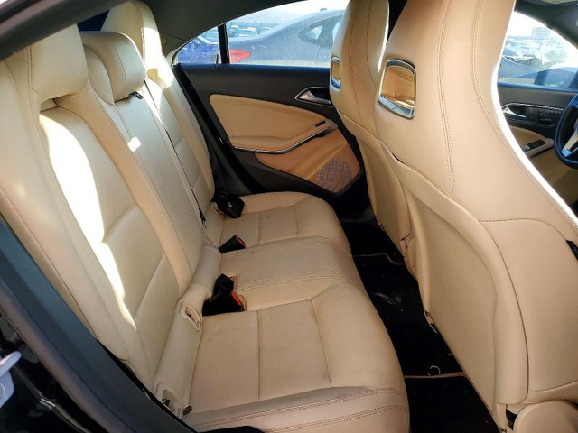 Mercedes-Benz CLA 2.0L 4 Front-wheel Drive - автомобили, коли, обяви за нови и употребявани 9