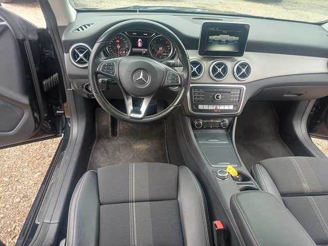 Mercedes-Benz CLA 200 2.2CDI - автомобили, коли, обяви за нови и употребявани 10