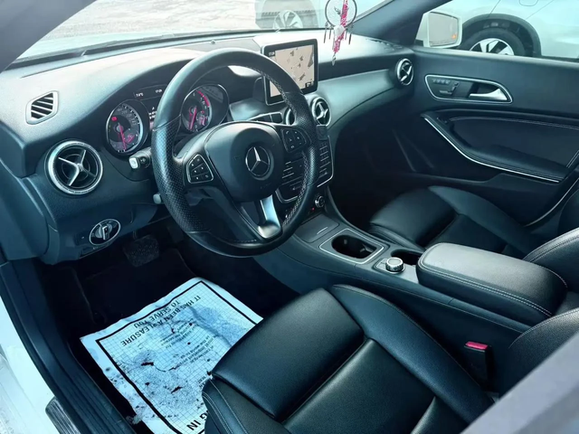 Mercedes-Benz CLA 250 * AMG PACK* KYELESS* 4 MATIC* PANO* - автомобили, коли, обяви за нови и употребявани 10