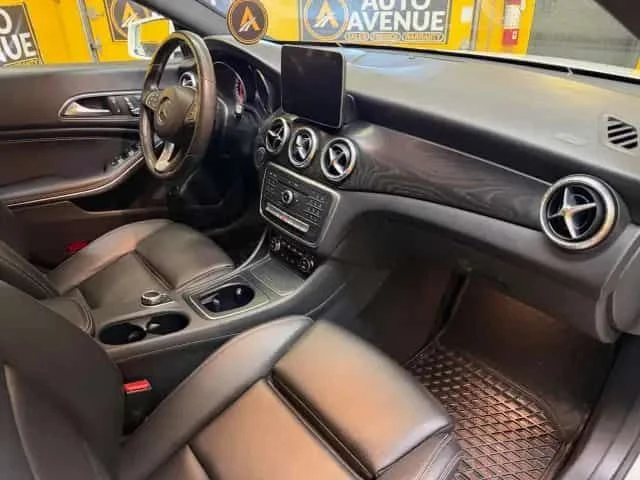 Mercedes-Benz CLA 250 NAVI * КАМЕРА * ПОДГРЕВИ * CARFAX - автомобили, коли, обяви за нови и употребявани 12