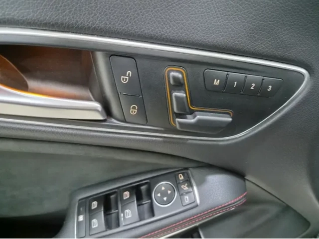 Mercedes-Benz CLA 250 AMG PKG | 4MATIC | PANO - автомобили, коли, обяви за нови и употребявани 9