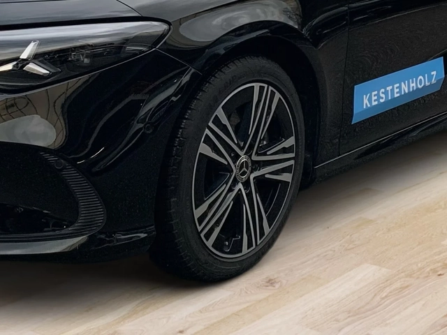 Mercedes-Benz CLA 250 + EQ Premium DISTR MultiB 360 W/P Pano Massage B/S - автомобили, коли, обяви за нови и употребявани 4