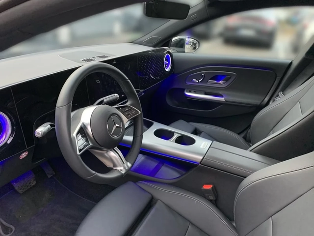 Mercedes-Benz CLA 250 + EQ Premium DISTR MultiB 360 W/P Pano Massage B/S - автомобили, коли, обяви за нови и употребявани 5