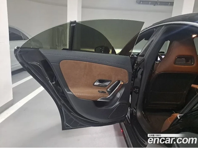 Mercedes-Benz CLA 250 AMG LINE | 4MATIC - автомобили, коли, обяви за нови и употребявани 11