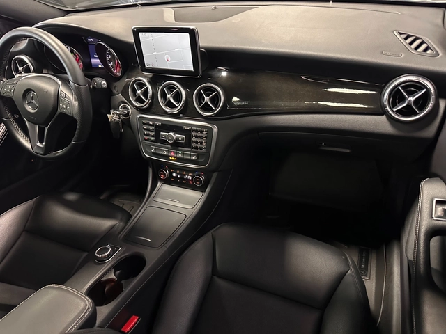 Mercedes-Benz CLA 250 4MATIC | AMG Package | Sunroof | Navigation | Blin - автомобили, коли, обяви за нови и употребявани 5