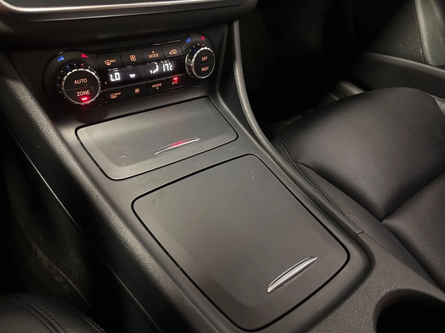 Mercedes-Benz CLA 250 4MATIC | AMG Package | Sunroof | Navigation | Blin - автомобили, коли, обяви за нови и употребявани 7