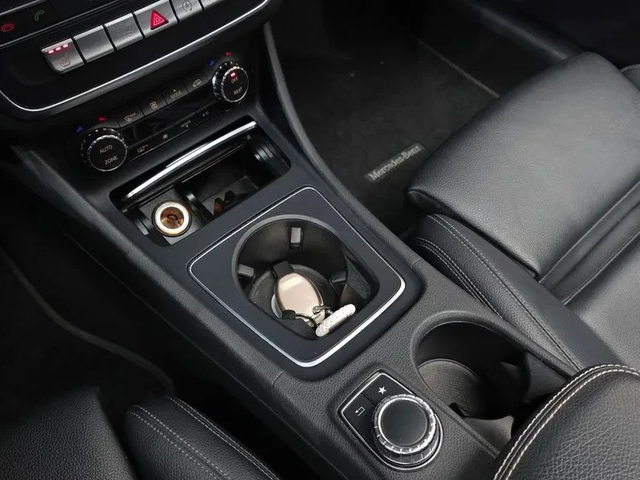 Mercedes-Benz CLA 4Matic - автомобили, коли, обяви за нови и употребявани 15