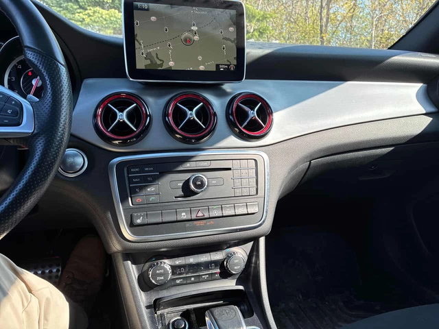 Mercedes-Benz CLA 45 AMG 4MATIC * ПОДГРЕВИ* ПАНОРАМА* 58403 КМ ПРОБЕГ!* - автомобили, коли, обяви за нови и употребявани 8
