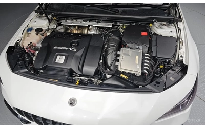 mercedes-benz-cla-45-amg - 5