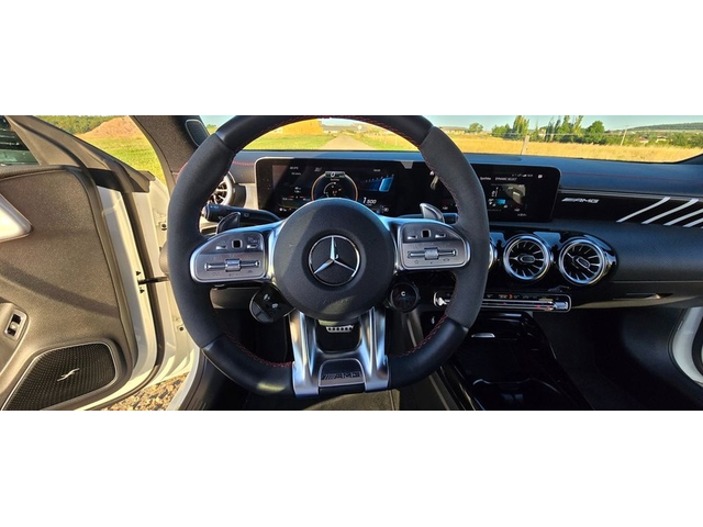 Mercedes-Benz CLA CLA 45 S AMG 4Matic+ - автомобили, коли, обяви за нови и употребявани 4