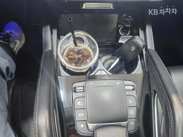 Mercedes-Benz CLE 300 d 4Matic - автомобили, коли, обяви за нови и употребявани 10