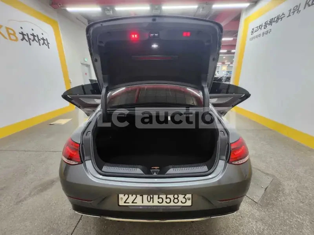 Mercedes-Benz CLS 300 * ДИСТРОНИК* BURMASTER* 360 КАМЕРА* АМБИЕНТНО* - автомобили, коли, обяви за нови и употребявани 12