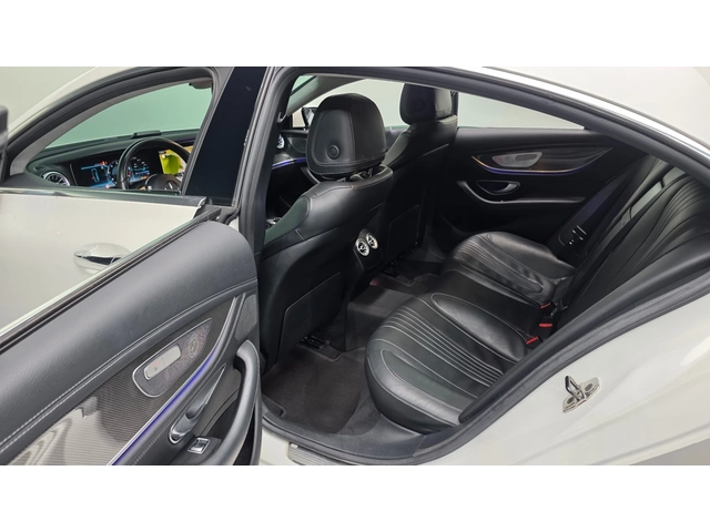 Mercedes-Benz CLS 300 - автомобили, коли, обяви за нови и употребявани 12