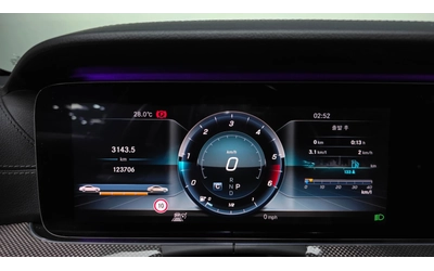 Mercedes-Benz CLS 300 - автомобили, коли, обяви за нови и употребявани 7