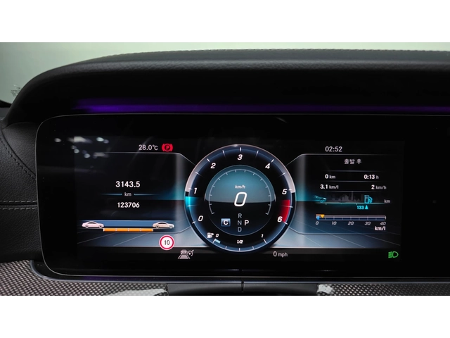 Mercedes-Benz CLS 300 - автомобили, коли, обяви за нови и употребявани 7