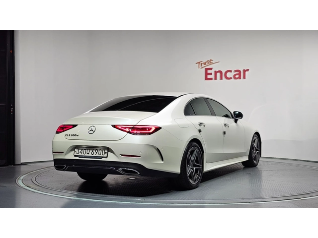 Mercedes-Benz CLS 300 d AMG Line - автомобили, коли, обяви за нови и употребявани 1