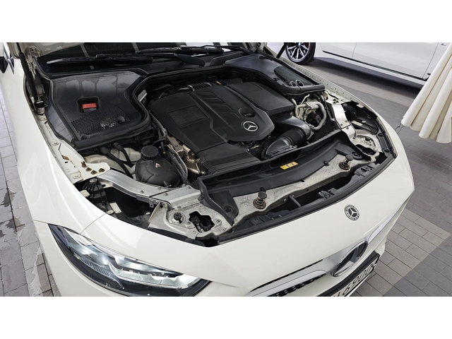Mercedes-Benz CLS 300 d AMG Line - автомобили, коли, обяви за нови и употребявани 5