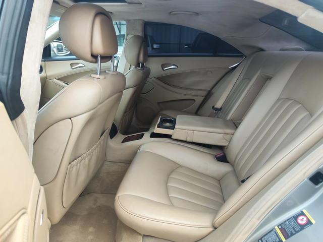 Mercedes-Benz CLS 320 AMG* NAVI* ALCANTAR* LIZING - автомобили, коли, обяви за нови и употребявани 5