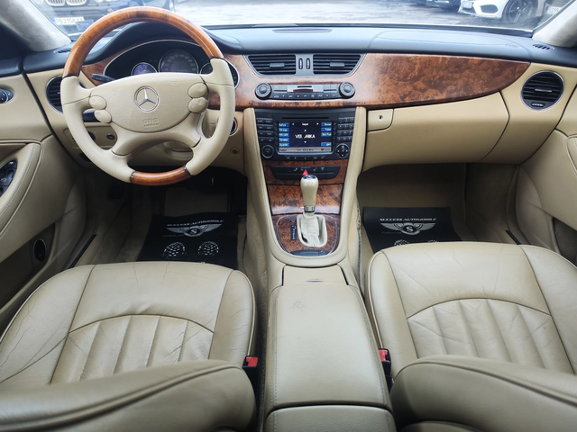 Mercedes-Benz CLS 320 AMG* NAVI* ALCANTAR* LIZING - автомобили, коли, обяви за нови и употребявани 8