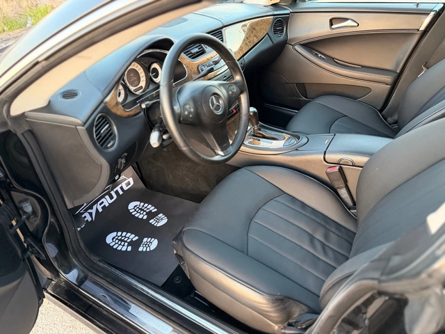 Mercedes-Benz CLS 320 CDI= 63AMG= FACELIFT= KEYLESS GO= ПОДГРЯВАНЕ/ОБДУХ - автомобили, коли, обяви за нови и употребявани 8