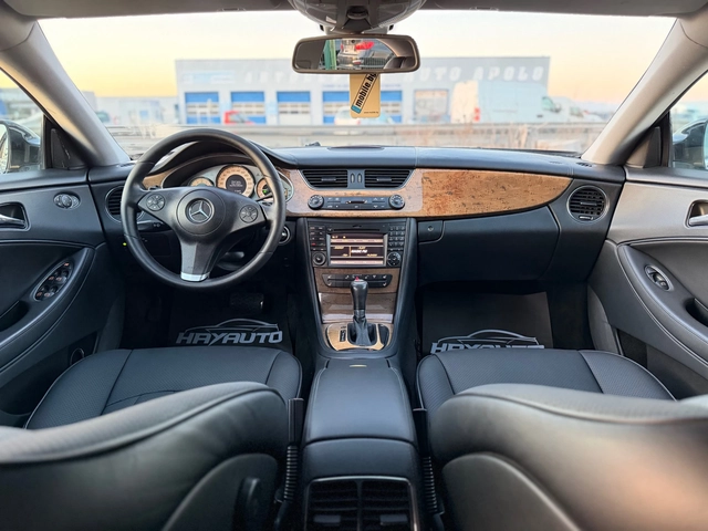Mercedes-Benz CLS 320 CDI= 63AMG= FACELIFT= KEYLESS GO= ПОДГРЯВАНЕ/ОБДУХ - автомобили, коли, обяви за нови и употребявани 9