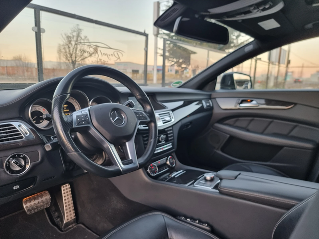 Mercedes-Benz CLS 350 * AMG Edition * Key less GO * Distronic * Camera * - автомобили, коли, обяви за нови и употребявани 10