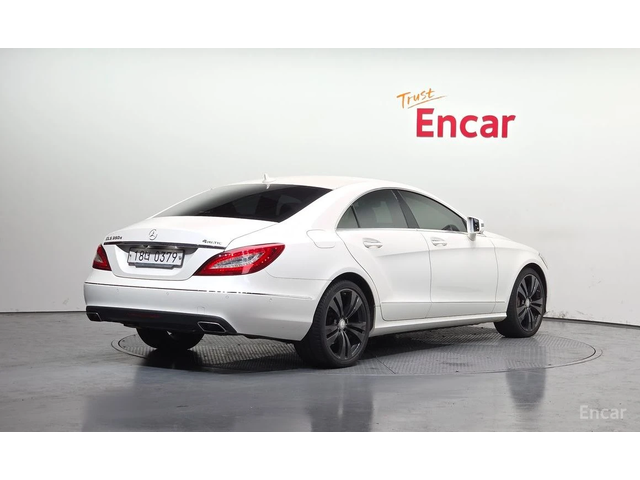 Mercedes-Benz CLS 350 4MATIC* AMG* ПОДГРЕВ* ОБДУХВАНЕ* МЪРТВА ТОЧКА - автомобили, коли, обяви за нови и употребявани 3