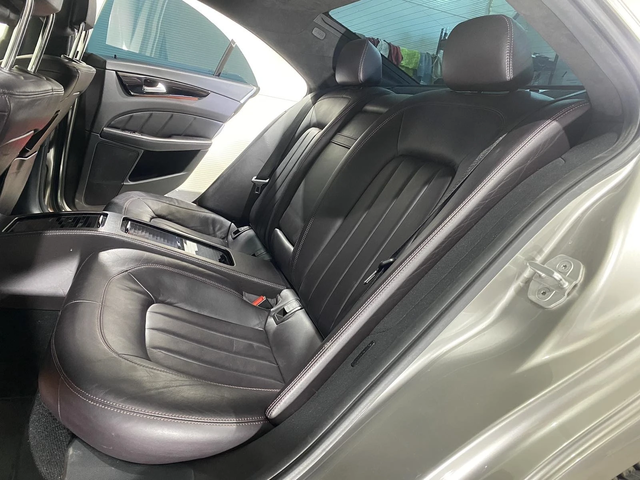 Mercedes-Benz CLS 350 CDI * DIST* CAMERA* H&K* FULL - автомобили, коли, обяви за нови и употребявани 9