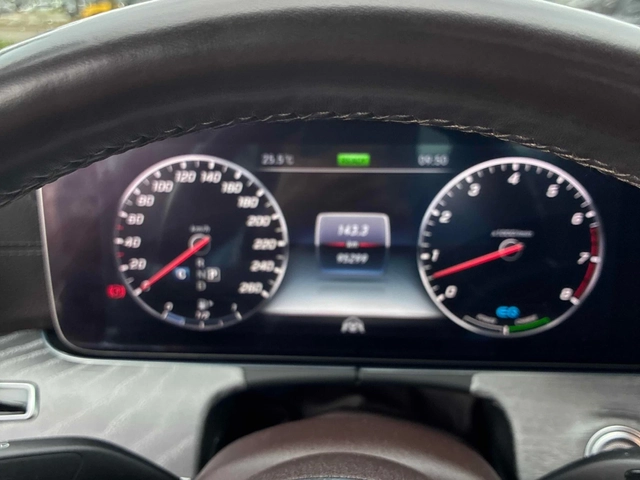 Mercedes-Benz CLS 450 ДОСТРОНИК * ПОДГРЕВ * ПАНОРАМА * 360 * BURMESTER - автомобили, коли, обяви за нови и употребявани 8