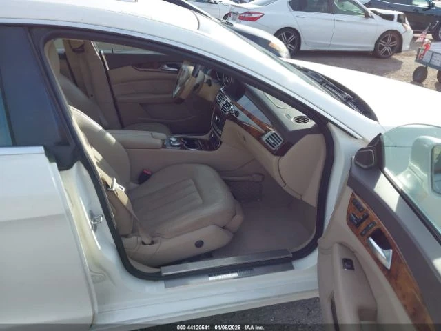 Mercedes-Benz CLS 550 - автомобили, коли, обяви за нови и употребявани 10