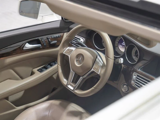 Mercedes-Benz CLS 550 4MATIC* AвтоКредит * (ЦЕНА ДО БГ) - автомобили, коли, обяви за нови и употребявани 11