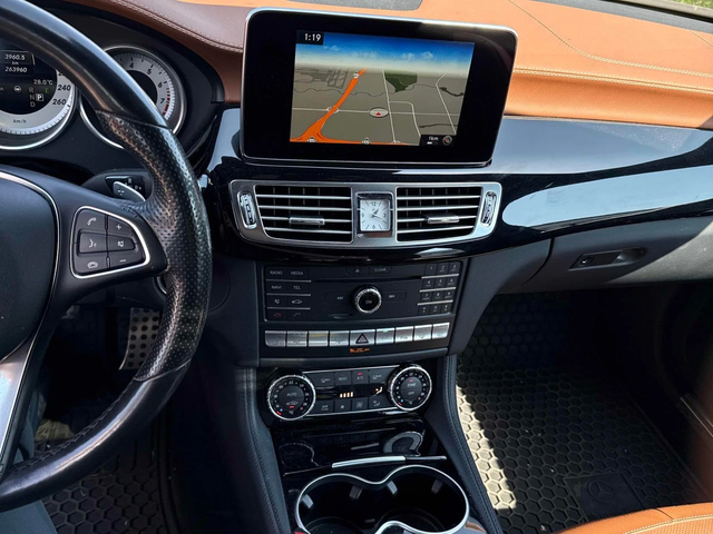 Mercedes-Benz CLS 550 * МАСАЖИ* ДИСТРОНИК* ОДБУХВАНЕ* ОЧАКВАН ВНОС* - автомобили, коли, обяви за нови и употребявани 8