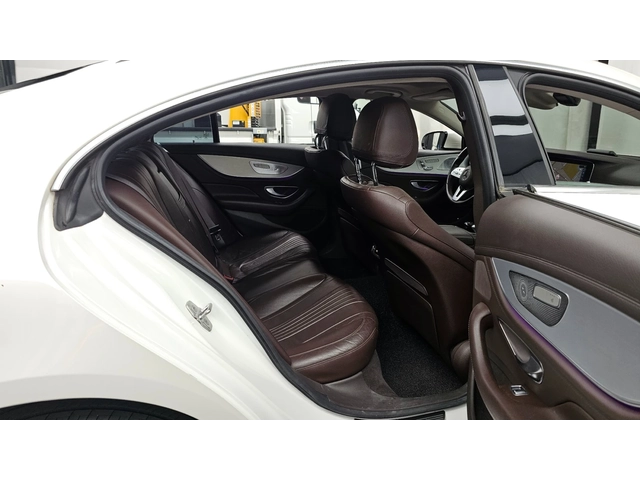 Mercedes-Benz CLS CLS400d 4MATIC | AMG визия | HUD | 360  камера - автомобили, коли, обяви за нови и употребявани 9