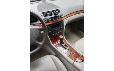 mercedes-benz-e-200 - 3