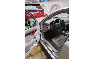 mercedes-benz-e-200 - 5