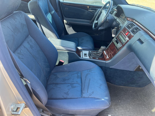 Mercedes-Benz E 200 E 200 ELEGANCE - автомобили, коли, обяви за нови и употребявани 11