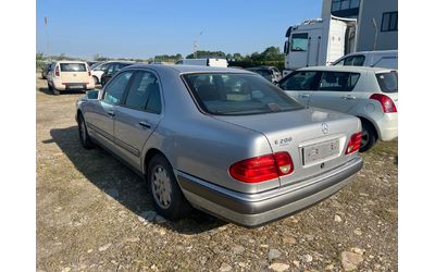 Mercedes-Benz E 200 E 200 ELEGANCE - автомобили, коли, обяви за нови и употребявани 6