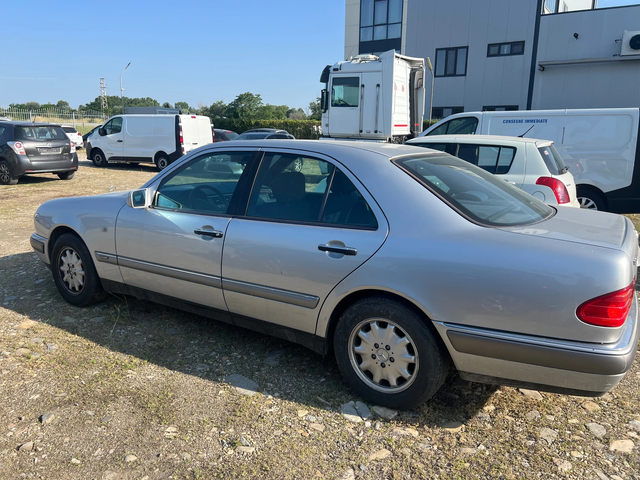 Mercedes-Benz E 200 E 200 ELEGANCE - автомобили, коли, обяви за нови и употребявани 7