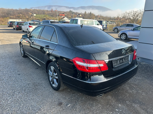 Mercedes-Benz E 200 AVANTGARDE* 184к.с* ПАНОРАМА* НАВИ - автомобили, коли, обяви за нови и употребявани 14