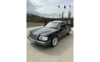 mercedes-benz-e-200 - 1