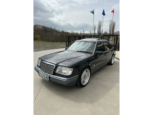 Mercedes-Benz E 200 - автомобили, коли, обяви за нови и употребявани 1
