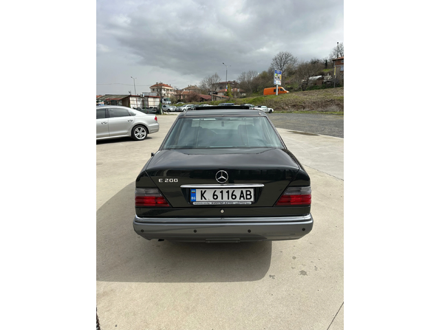 Mercedes-Benz E 200 - автомобили, коли, обяви за нови и употребявани 4